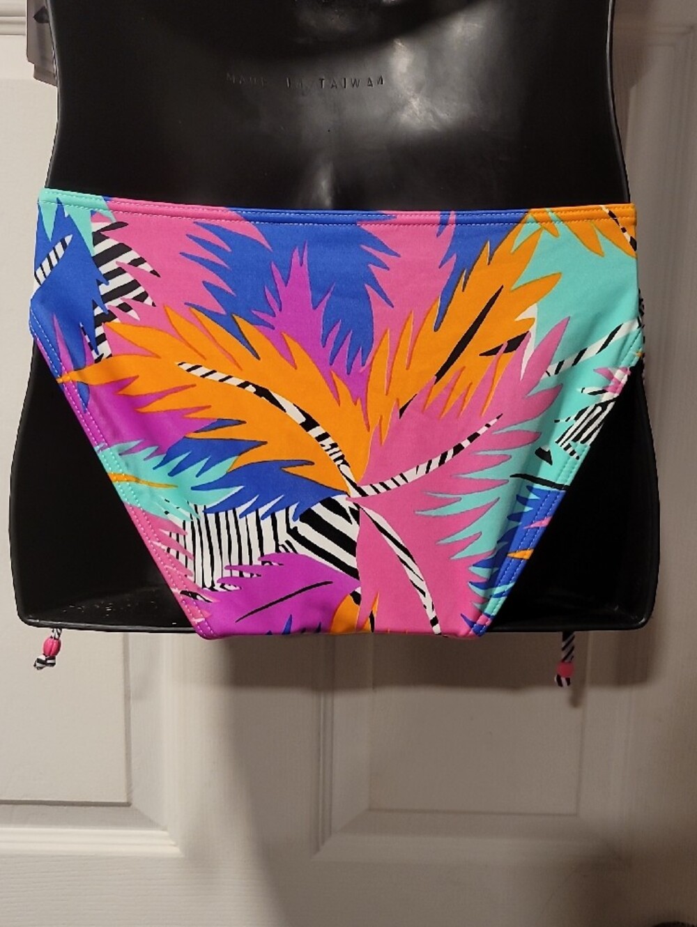Freya Black Halter Underwire Top with Multicolor Tropical Tie-Side Bottom - Picture 7 of 8
